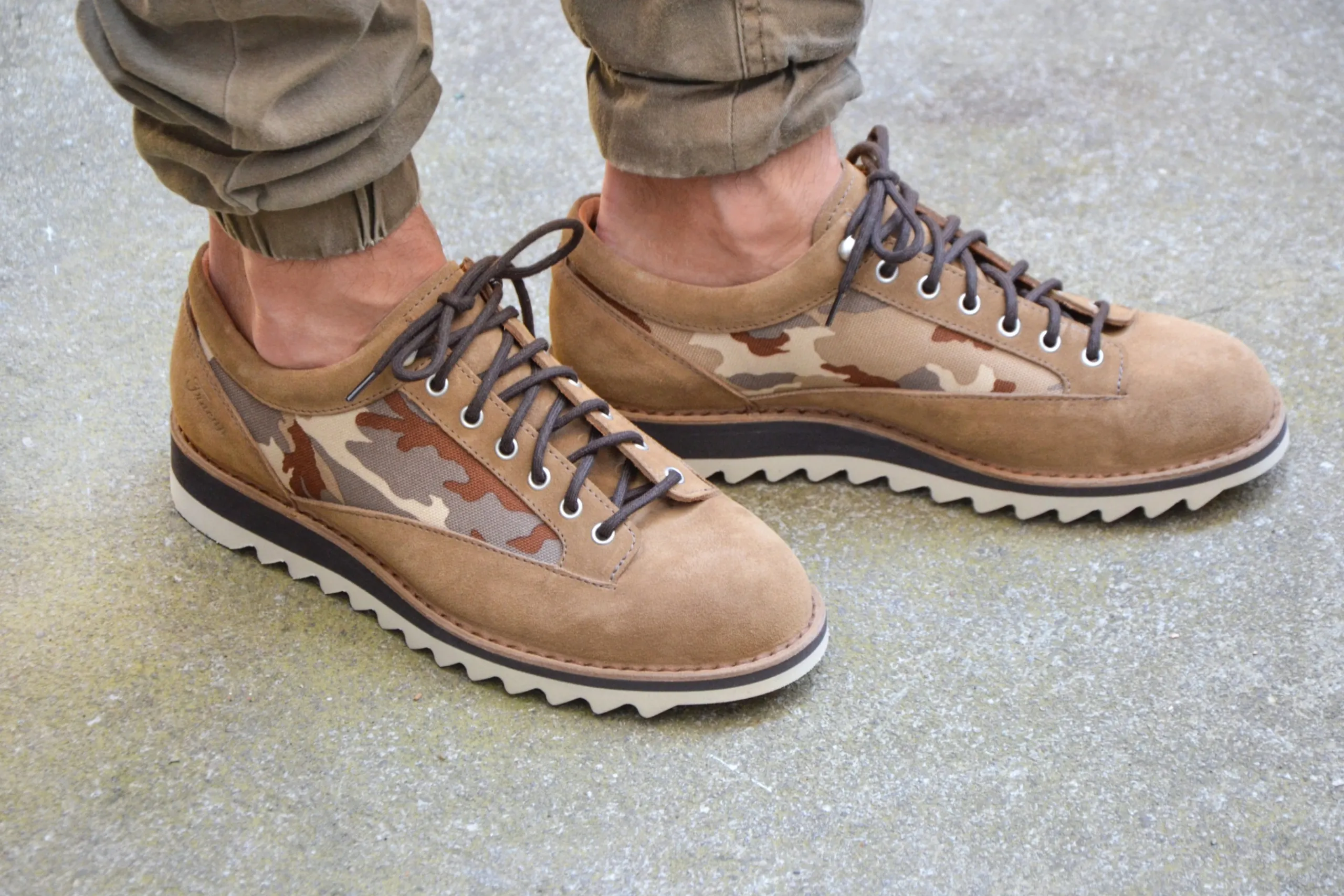 Outlet G202 Taupe Shoes
